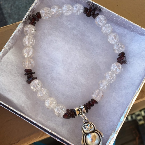 White Sparkly Glass Red Garnet Penguin Bracelet - Picture 5 of 5